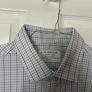 Haggar Men's White Shirt with Blue Check Pattern